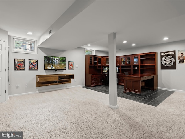 bar area featuring carpet floors, recessed lighting, and baseboards