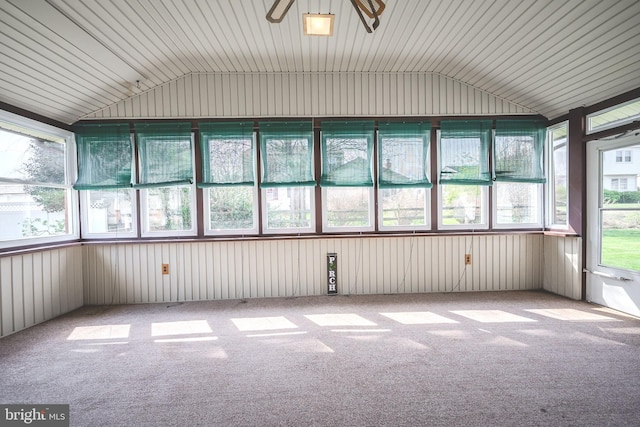 unfurnished sunroom with ceiling fan