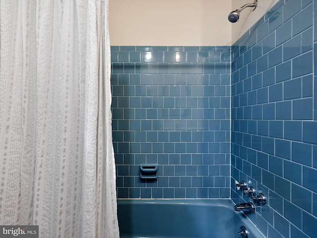 506 Devonshire Ln, Severna Park, MD 21146 - full bathroom with shower / bath combination with curtain
