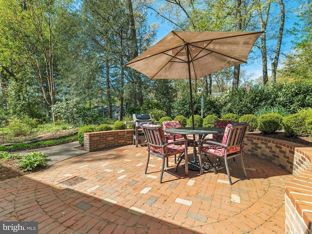 506 Devonshire Ln, Severna Park, MD 21146 - view of patio featuring outdoor dining space