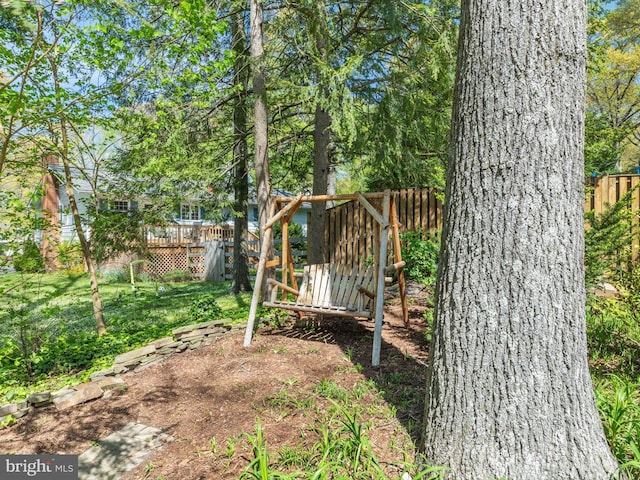 506 Devonshire Ln, Severna Park, MD 21146 - view of yard featuring a deck