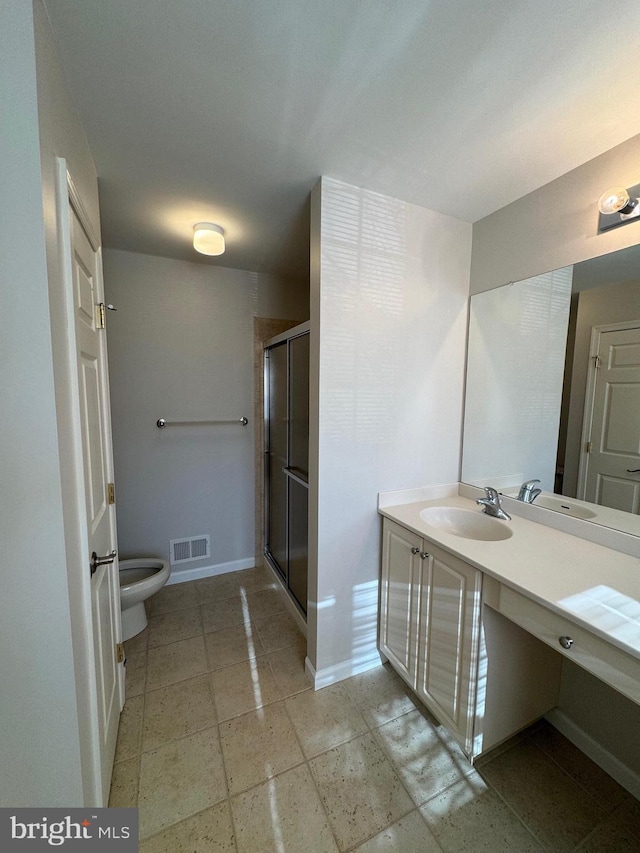 full bathroom with visible vents, baseboards, toilet, vanity, and a stall shower