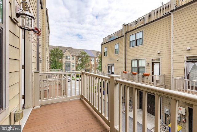 6645 Rhode Island Ave, Riverdale, MD 20737 - balcony featuring a residential view
