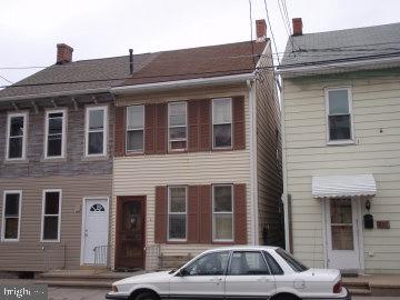 419 N 6th St, Lebanon, PA 17046 - view of property featuring a chimney