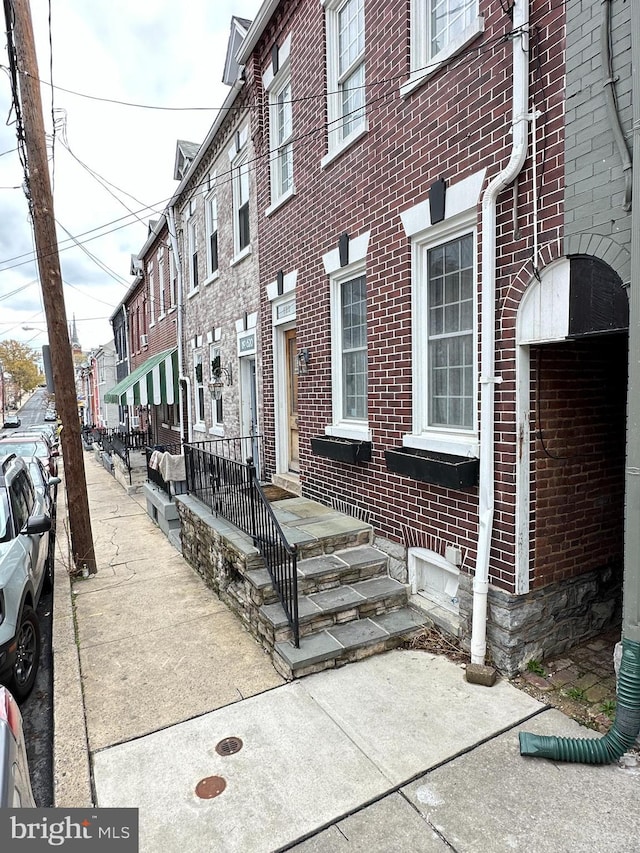 622 Saint Joseph St, Lancaster, PA 17603 - property entrance with brick siding