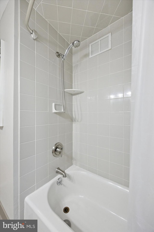 510 W S Ave, Glenolden, PA 19036 - bathroom with shower / tub combo and visible vents