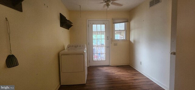 209 N Pine St, Seaford, DE 19973 - laundry area featuring washer / dryer, a ceiling fan, dark wood finished floors, and baseboards