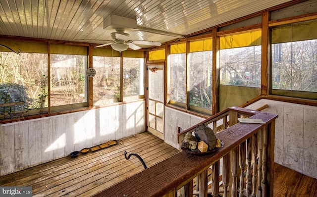 209 N Pine St, Seaford, DE 19973 - unfurnished sunroom featuring a ceiling fan