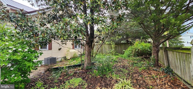 209 N Pine St, Seaford, DE 19973 - fenced backyard featuring central AC