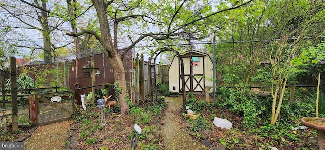 209 N Pine St, Seaford, DE 19973 - view of fenced yard