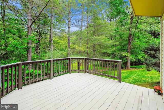 5856 Kittewan Ct, Manassas, VA 20112 - deck with a lawn