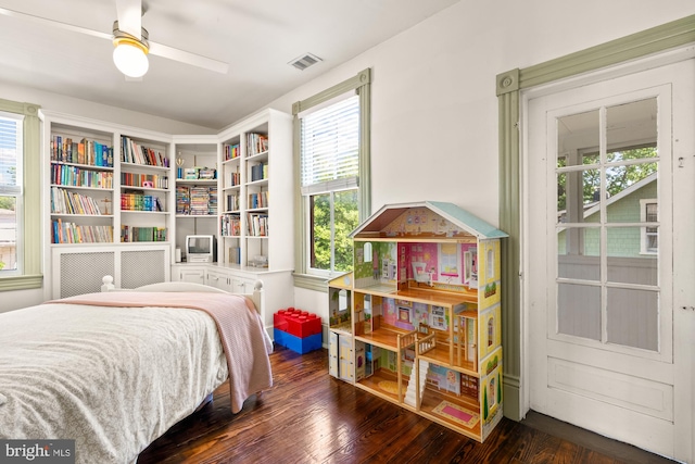 4916 40th Pl, Hyattsville, MD 20781 - bedroom featuring hardwood / wood-style flooring
