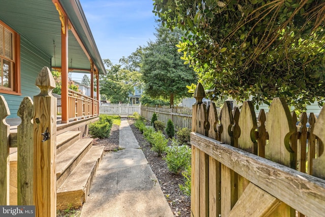 4916 40th Pl, Hyattsville, MD 20781 - view of yard