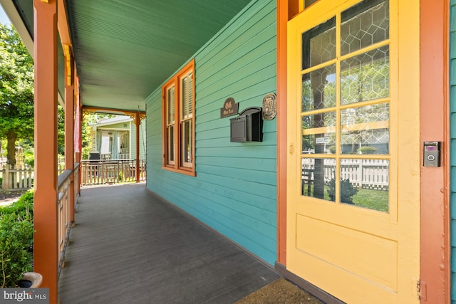 4916 40th Pl, Hyattsville, MD 20781 - view of wooden porch