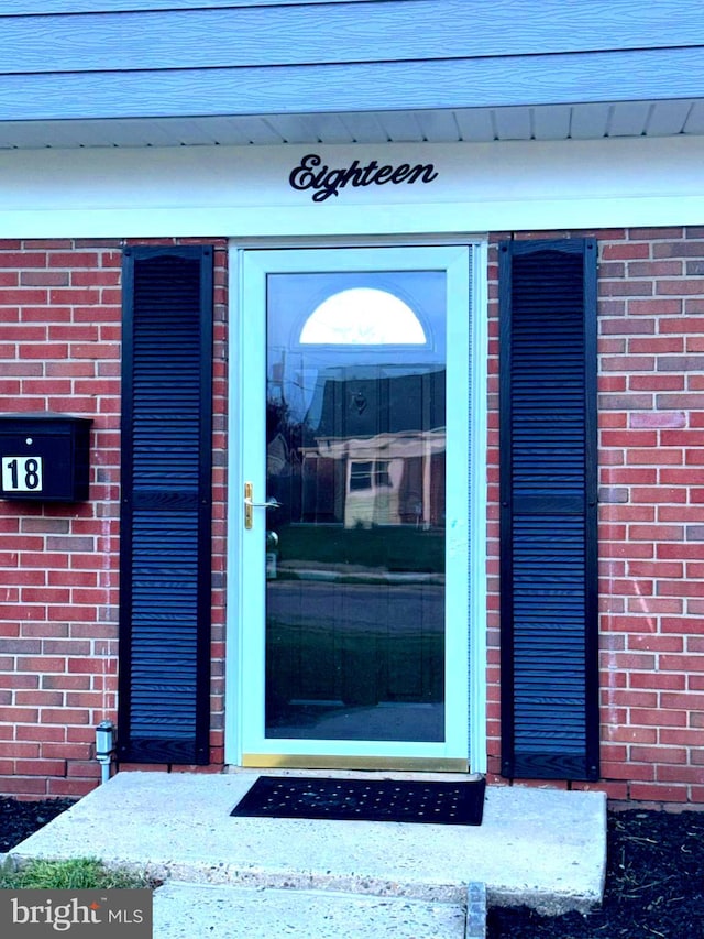 18 Grayson Cir, Willingboro, NJ 08046 - property entrance featuring brick siding