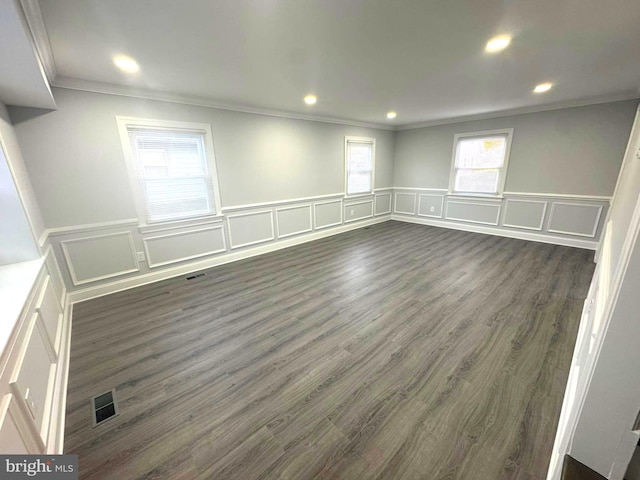18 Grayson Cir, Willingboro, NJ 08046 - unfurnished room with visible vents, crown molding, and wainscoting