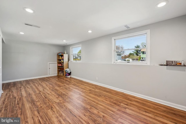6 Walnut Dr, Burlington, NJ 08016 - interior space with recessed lighting, wood finished floors, visible vents, and baseboards