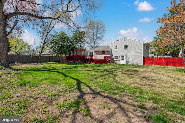 6 Walnut Dr, Burlington, NJ 08016 - view of yard with a fenced backyard and a deck