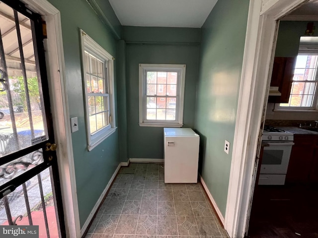 721 Tuckerman St NW, Washington, DC 20011 - entryway with baseboards