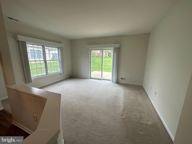 39 Sunset Ln, Columbus, NJ 08022 - carpeted spare room with plenty of natural light, visible vents, and baseboards