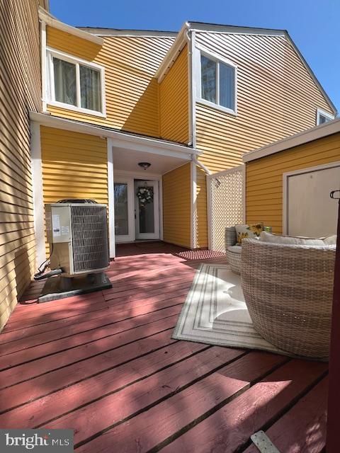 deck with cooling unit