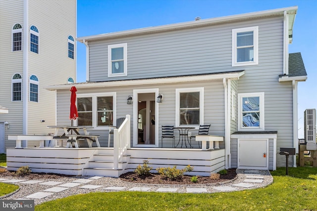 12353 Meadow Dr, Berlin, MD 21811 - view of front facade with a porch