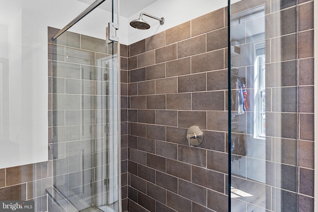 929 S 2nd St, Philadelphia, PA 19147 - bathroom featuring a tile shower