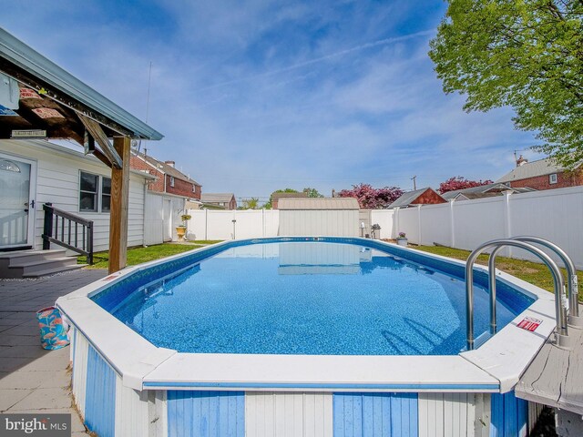 112 Jackson Ave, New Castle, DE 19720 - view of swimming pool with a fenced in pool and a fenced backyard
