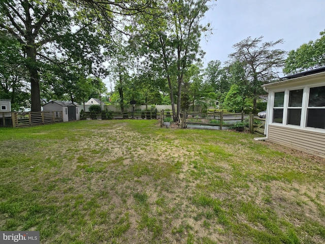 401 Timberline Dr, Mount Laurel, NJ 08054 - view of yard with a garden