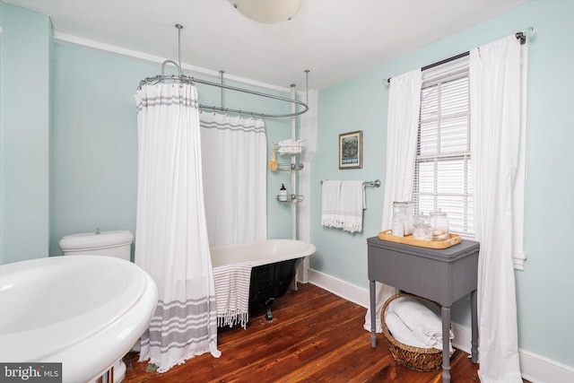 442 Ellisdale Rd, Crosswicks, NJ 08515 - full bathroom featuring a shower with shower curtain, a freestanding tub, baseboards, and wood finished floors