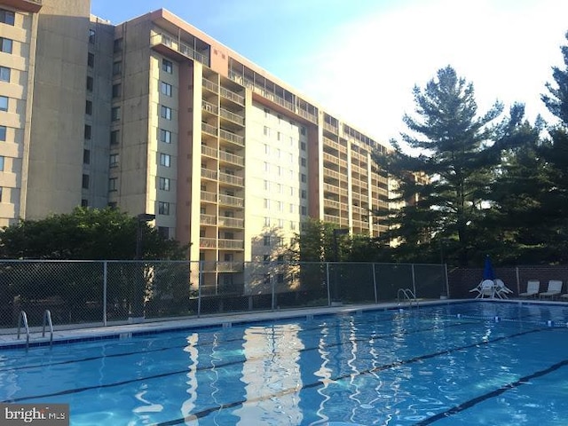 3800 Powell Ln Unit 828, Falls Church, VA 22041 - community pool with fence