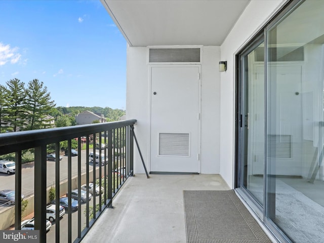 3800 Powell Ln Unit 828, Falls Church, VA 22041 - view of balcony