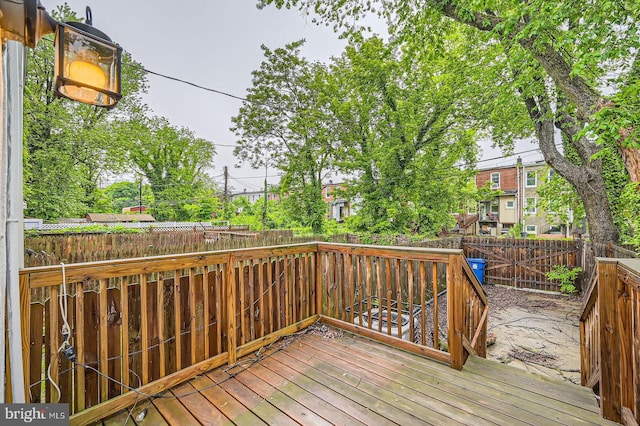 3014 Oakford Ave, Baltimore, MD 21215 - deck with a fenced backyard