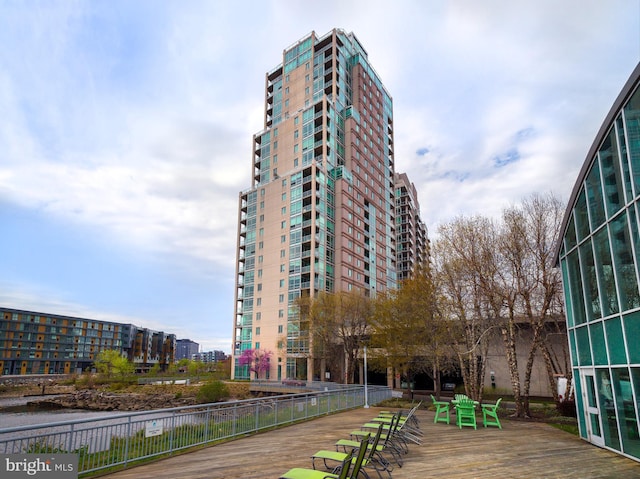 901 N Penn St Unit P506, Philadelphia, PA 19123 - view of property with a city view and fence