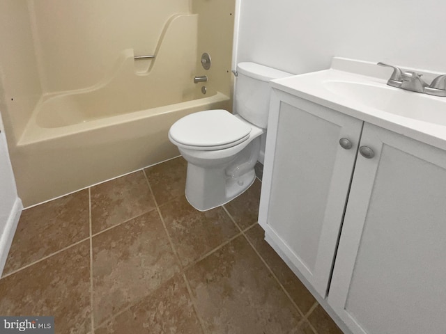 2115 Greenwood Dr, Waldorf, MD 20601 - full bathroom with toilet, tile patterned floors, bathing tub / shower combination, and vanity