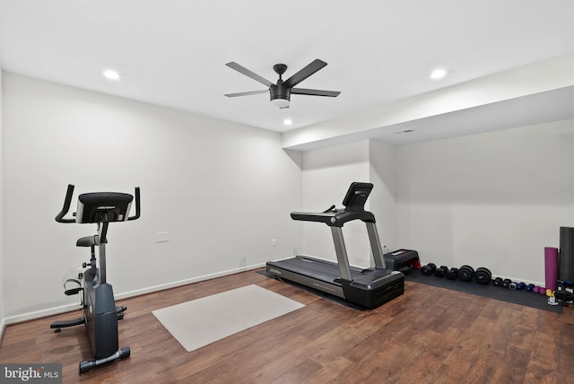 workout room featuring recessed lighting, baseboards, ceiling fan, and wood finished floors