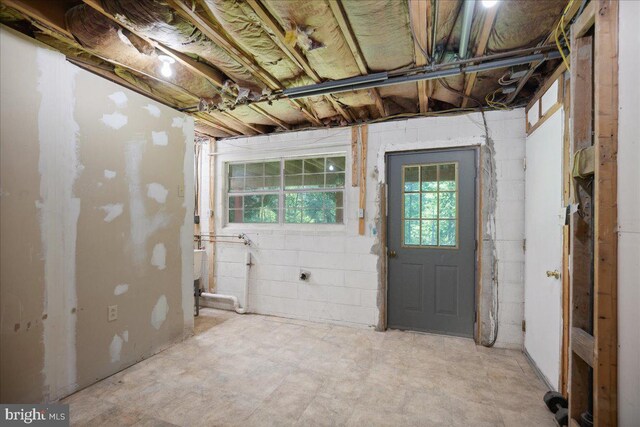 5650 Warren Dr, Huntingtown, MD 20639 - interior space