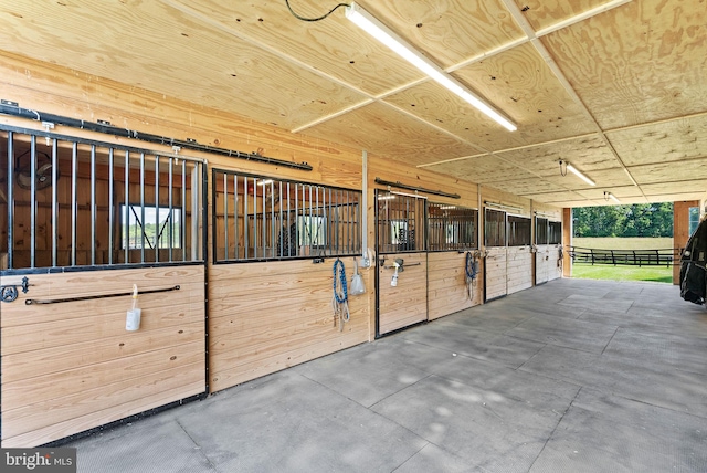 36437 Whispering Springs Ct, Purcellville, VA 20132 - view of horse barn