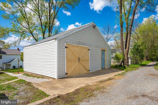 713 3rd St, Martinsburg, WV 25404 - view of outdoor structure with an outdoor structure