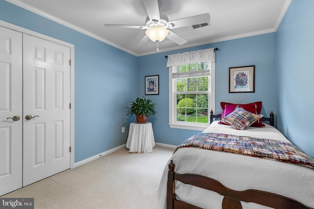 26 Blossom Wood Ct, Stafford, VA 22554 - carpeted bedroom with visible vents, baseboards, a closet, a ceiling fan, and crown molding