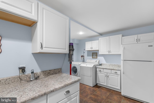 26 Blossom Wood Ct, Stafford, VA 22554 - laundry room with independent washer and dryer, cabinet space, and recessed lighting