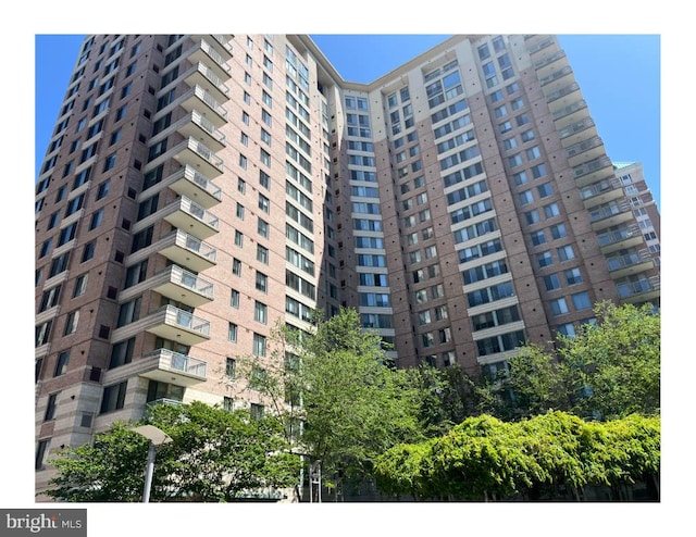 851 N Glebe Rd Unit 321, Arlington, VA 22203 - view of building exterior