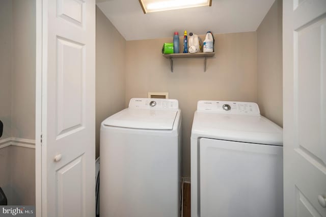 522 White Oak Rd, Fredericksburg, VA 22405 - laundry room featuring independent washer and dryer and laundry area