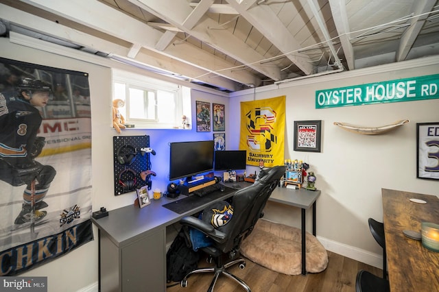 522 White Oak Rd, Fredericksburg, VA 22405 - office space featuring wood finished floors and baseboards