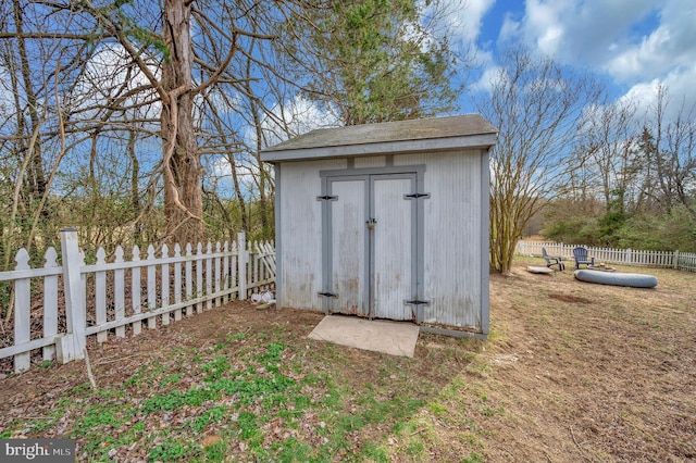522 White Oak Rd, Fredericksburg, VA 22405 - view of shed with fence