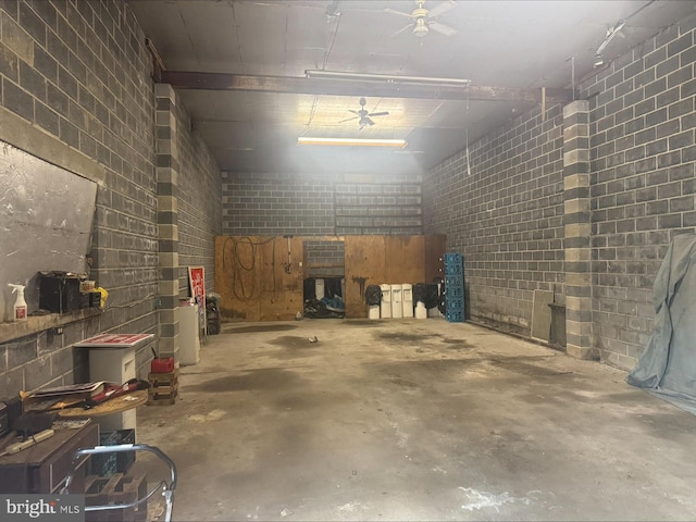 garage with a ceiling fan
