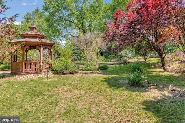 6230 Valley View Dr, Alexandria, VA 22310 - view of yard featuring a gazebo