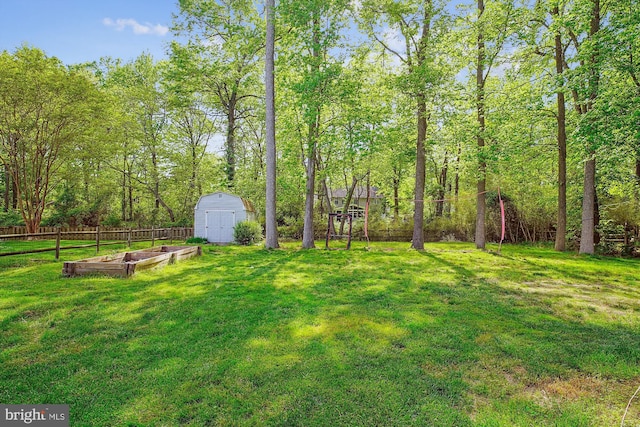 813 Petinot Pl, Stevensville, MD 21666 - view of yard with a garden