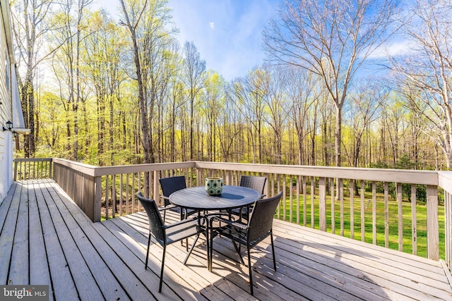 1004 Union Church Rd, Mclean, VA 22102 - deck with outdoor dining area