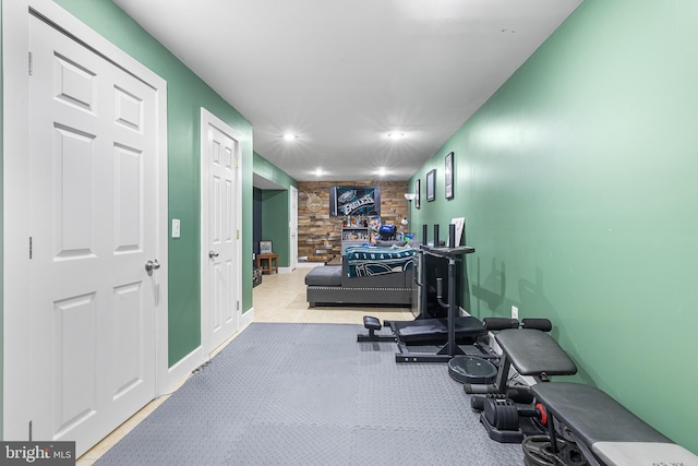 exercise room featuring recessed lighting